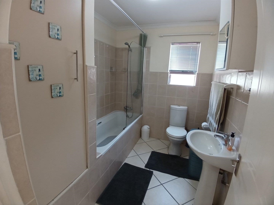 2 Bedroom Property for Sale in Hartenbos Central Western Cape
